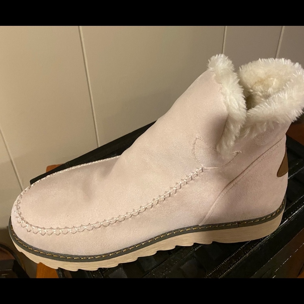 Classic Women’s ankle fur lined suede booties.  Brand new. Cream colored.